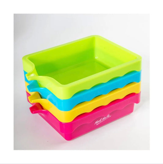 Mont Marte Paint Pouring Trays 4pc - include 4 coloured tray