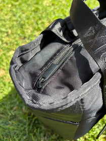 Commute Series Tote Insulated Lunch Bag Black — Zips closed to keep cold all day | Spixal