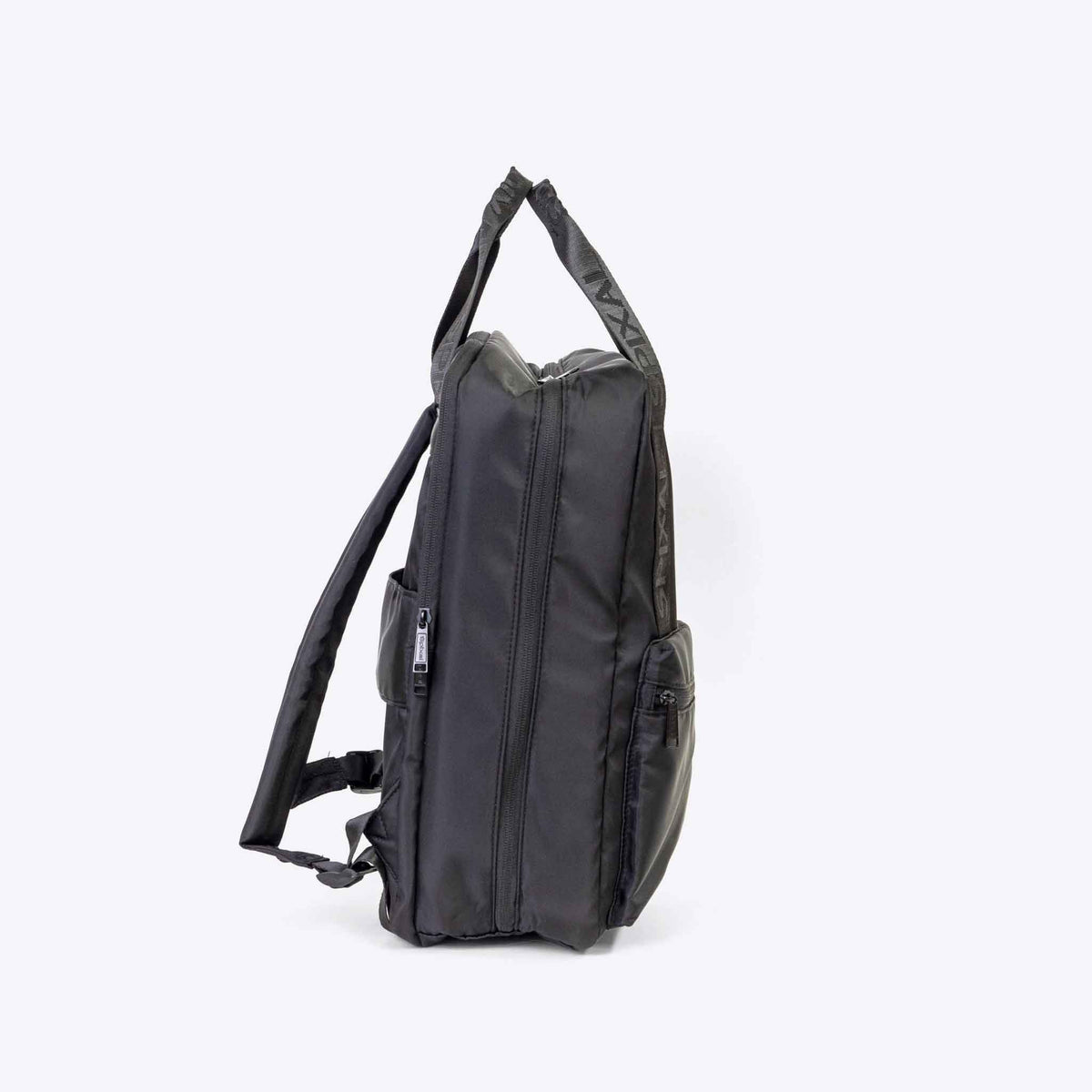 The Commute Series Backpack — detail and hardware close up | Spixal